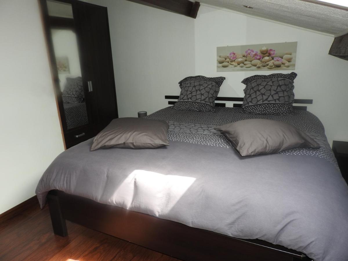 Appartement Mansarde Et Climatise 50 M2 Pompignan  Екстер'єр фото