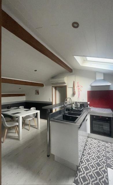 Appartement Mansarde Et Climatise 50 M2 Pompignan  Екстер'єр фото