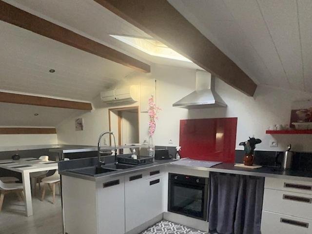 Appartement Mansarde Et Climatise 50 M2 Pompignan  Екстер'єр фото