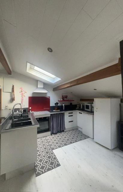 Appartement Mansarde Et Climatise 50 M2 Pompignan  Екстер'єр фото