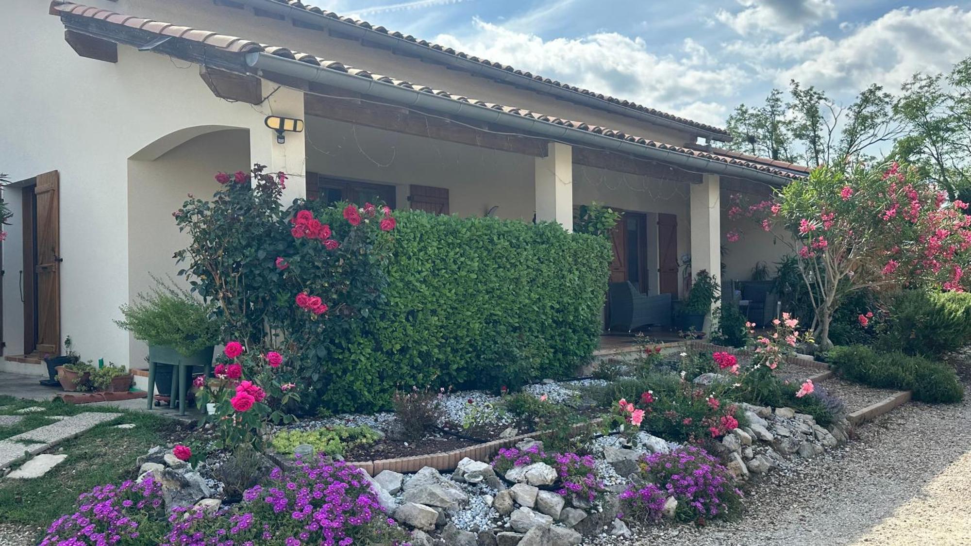 Appartement Mansarde Et Climatise 50 M2 Pompignan  Екстер'єр фото